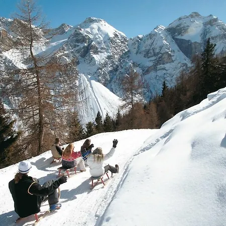 Haus Madeleine Апартаменты *