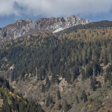 Апартаменты Haus Madeleine Нойштифт-им-Штубайталь