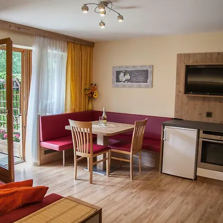 Haus Madeleine Нойштифт-им-Штубайталь