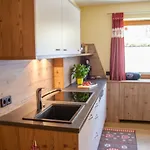 Haus Madeleine * Нойштифт-им-Штубайталь